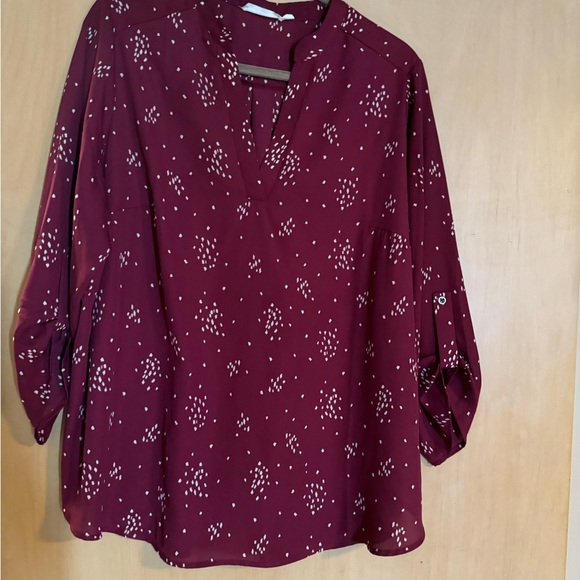 LUSH
Warren Split
Neck Blouse - Picture 2 of 4